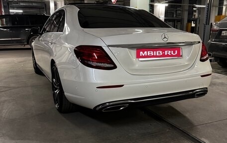 Mercedes-Benz E-Класс, 2016 год, 3 500 000 рублей, 8 фотография