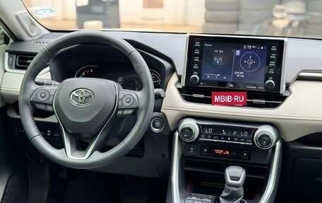Toyota RAV4, 2022 год, 3 250 000 рублей, 8 фотография