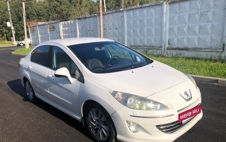 Peugeot 408 I рестайлинг, 2014 год, 670 000 рублей, 4 фотография
