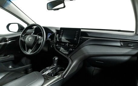 Toyota Camry, 2021 год, 2 795 000 рублей, 9 фотография