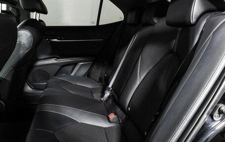 Toyota Camry, 2021 год, 2 795 000 рублей, 10 фотография