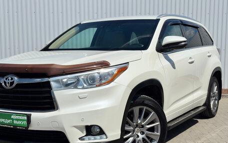 Toyota Highlander III, 2014 год, 2 700 000 рублей, 2 фотография