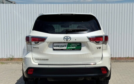 Toyota Highlander III, 2014 год, 2 700 000 рублей, 9 фотография