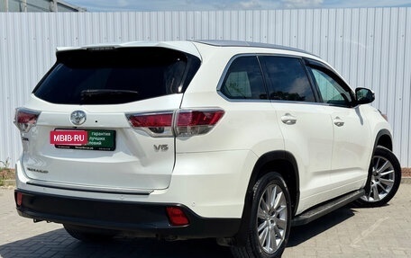 Toyota Highlander III, 2014 год, 2 700 000 рублей, 10 фотография