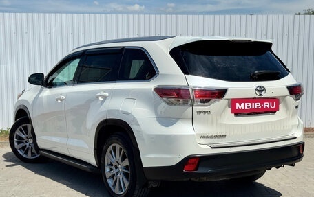 Toyota Highlander III, 2014 год, 2 700 000 рублей, 7 фотография