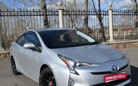 Toyota Prius IV XW50, 2016 год, 1 650 000 рублей, 3 фотография
