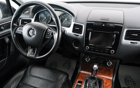 Volkswagen Touareg III, 2011 год, 2 599 000 рублей, 8 фотография