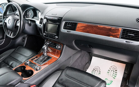 Volkswagen Touareg III, 2011 год, 2 599 000 рублей, 11 фотография