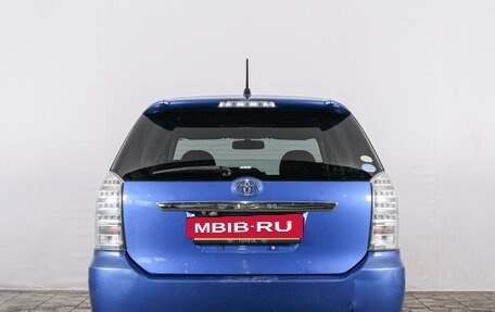 Toyota Wish II, 2005 год, 879 000 рублей, 4 фотография