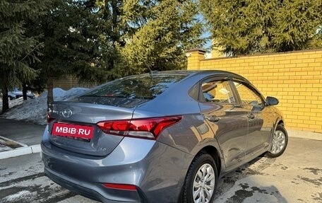 Hyundai Solaris II рестайлинг, 2017 год, 1 100 000 рублей, 4 фотография