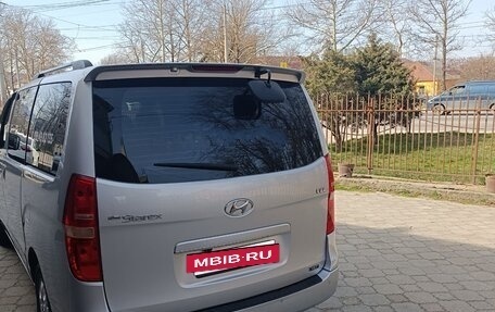Hyundai Grand Starex Grand Starex I рестайлинг 2, 2009 год, 1 590 000 рублей, 5 фотография