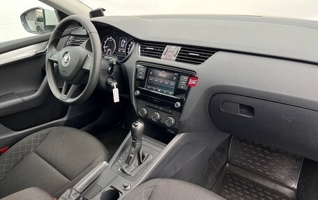 Skoda Octavia, 2019 год, 1 725 100 рублей, 8 фотография