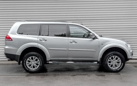Mitsubishi Pajero Sport II рестайлинг, 2014 год, 1 970 000 рублей, 4 фотография