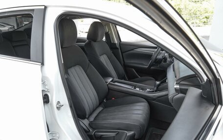 Mazda 6, 2019 год, 1 820 000 рублей, 8 фотография