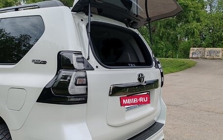 Toyota Land Cruiser Prado 150 рестайлинг 2, 2021 год, 8 750 000 рублей, 4 фотография