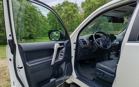 Toyota Land Cruiser Prado 150 рестайлинг 2, 2021 год, 8 750 000 рублей, 8 фотография