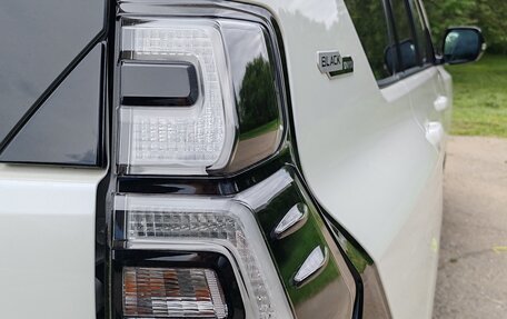 Toyota Land Cruiser Prado 150 рестайлинг 2, 2021 год, 8 750 000 рублей, 12 фотография