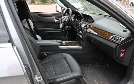 Mercedes-Benz E-Класс, 2013 год, 1 250 000 рублей, 8 фотография