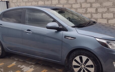 KIA Rio III рестайлинг, 2013 год, 1 000 000 рублей, 4 фотография