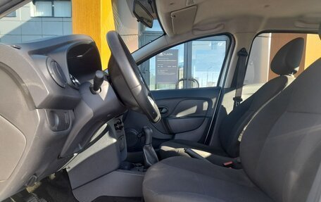Renault Logan II, 2019 год, 850 000 рублей, 9 фотография