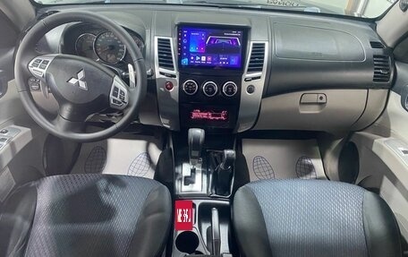 Mitsubishi Pajero Sport II рестайлинг, 2015 год, 2 234 000 рублей, 14 фотография