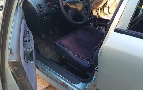Mitsubishi Carisma I, 2003 год, 270 000 рублей, 8 фотография