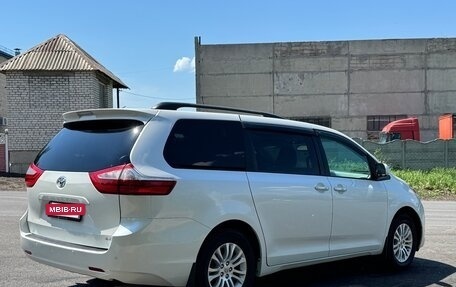 Toyota Sienna III, 2015 год, 2 800 000 рублей, 5 фотография