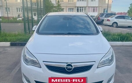 Opel Astra J, 2011 год, 820 000 рублей, 3 фотография