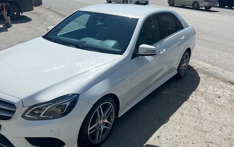 Mercedes-Benz E-Класс, 2013 год, 1 700 000 рублей, 2 фотография