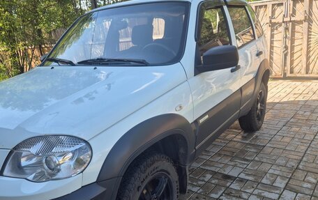 Chevrolet Niva I рестайлинг, 2014 год, 775 000 рублей, 4 фотография