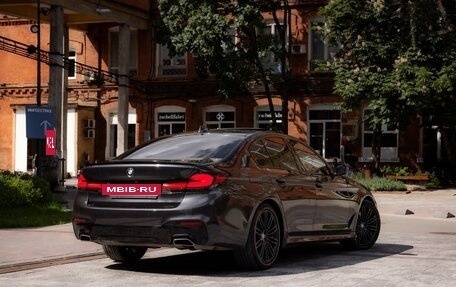 BMW 5 серия, 2019 год, 4 480 000 рублей, 4 фотография