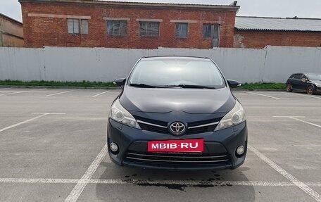Toyota Verso I, 2013 год, 1 430 000 рублей, 2 фотография
