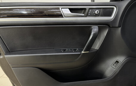 Volkswagen Touareg III, 2014 год, 1 940 000 рублей, 6 фотография