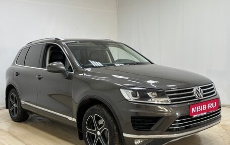 Volkswagen Touareg III, 2014 год, 1 940 000 рублей, 2 фотография