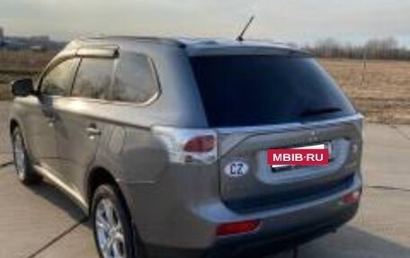 Mitsubishi Outlander III рестайлинг 3, 2012 год, 1 650 000 рублей, 5 фотография