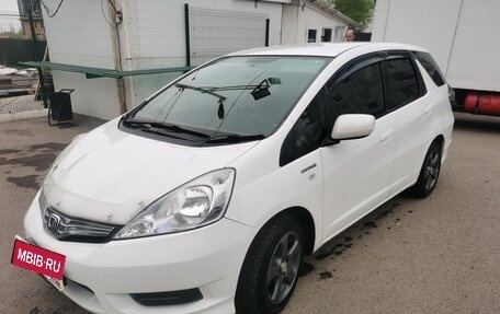 Honda Fit Shuttle I рестайлинг, 2013 год, 1 000 000 рублей, 2 фотография