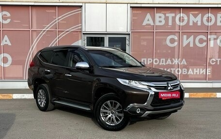 Mitsubishi Pajero Sport III рестайлинг, 2019 год, 2 850 000 рублей, 3 фотография