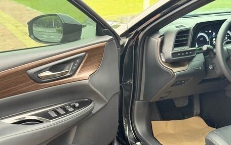 Toyota Crown, 2024 год, 5 900 000 рублей, 6 фотография