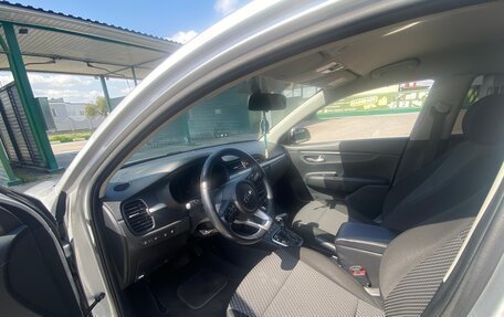 KIA Rio IV, 2018 год, 1 350 000 рублей, 3 фотография