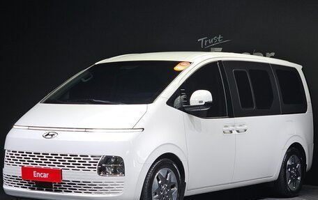 Hyundai Staria, 2022 год, 2 627 000 рублей, 2 фотография