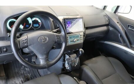 Toyota Corolla Verso I, 2005 год, 600 000 рублей, 6 фотография