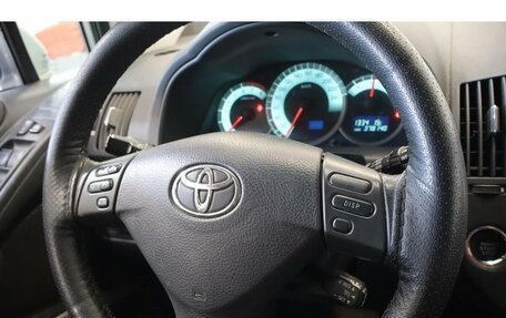 Toyota Corolla Verso I, 2005 год, 600 000 рублей, 8 фотография