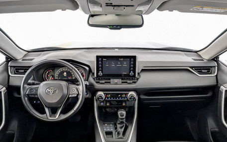 Toyota RAV4, 2020 год, 3 450 000 рублей, 14 фотография