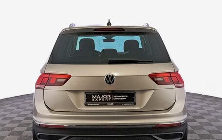 Volkswagen Tiguan II, 2021 год, 3 160 000 рублей, 6 фотография