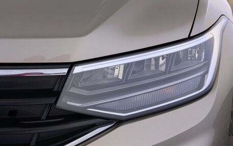 Volkswagen Tiguan II, 2021 год, 3 160 000 рублей, 11 фотография