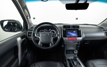 Toyota Land Cruiser Prado 150 рестайлинг 2, 2019 год, 4 990 000 рублей, 12 фотография