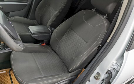 Renault Logan II, 2017 год, 730 000 рублей, 13 фотография