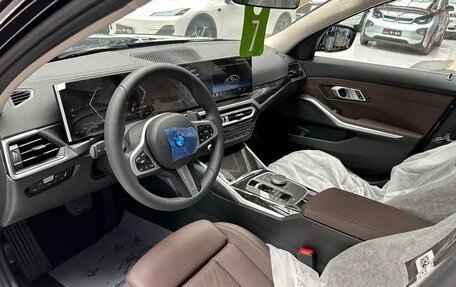 BMW 3 серия, 2024 год, 4 100 000 рублей, 8 фотография