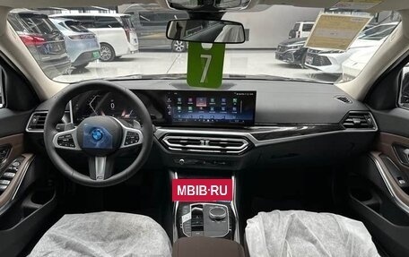 BMW 3 серия, 2024 год, 4 100 000 рублей, 6 фотография