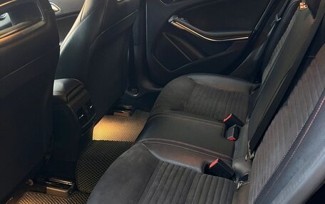 Mercedes-Benz GLA, 2018 год, 2 100 000 рублей, 11 фотография